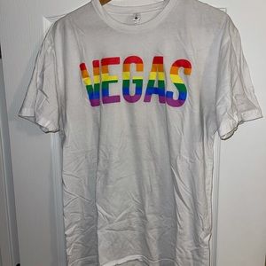 Men’s T-shirt.